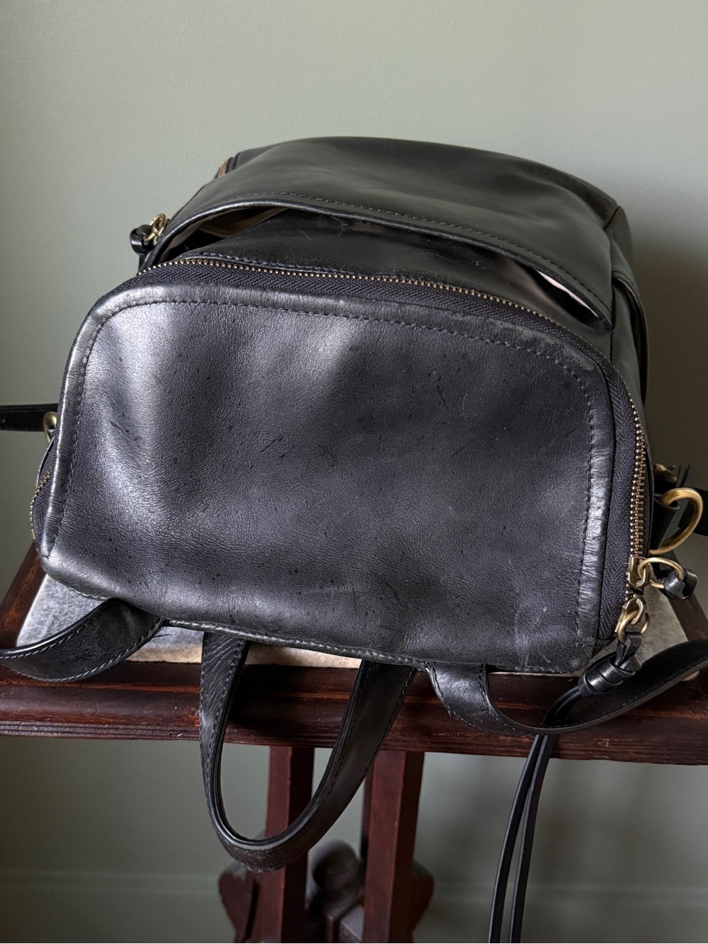 AZARIA - La Mère Luxe Leather Backpack Petite - Black - Picture 6 of 15